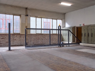 Abbildund der kinetischen Rauminstallation "Tor 2" aus dem Jahr 2007 