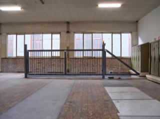 Abbildund der kinetischen Rauminstallation "Tor 2" aus dem Jahr 2007 